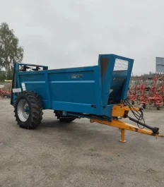Rozrzutnik obornika wapna Rolland 2.12 2003 rok