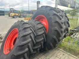 Komplet koła do claas 520/85r42, 420/85r30 bieżnik 90%
