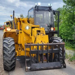Ładowarka teleskopowa JCB 525-67 z łyżką