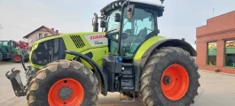Claas Axion 810