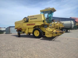 Kombajn zbożowy New Holland  8050