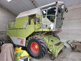 Claas Dominator 86