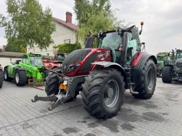 VALTRA T234 VERSU SmartTouch / Hamulce pneumatyczne / Przedni WOM /