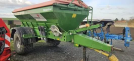 Rozsiewacz wapna i nawozu Amazone ZGB 5500 Special