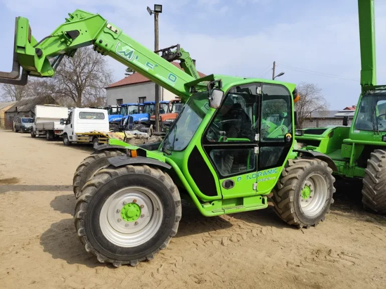Merlo 32.6 szer.2 m mała ładowarka teleskopowa