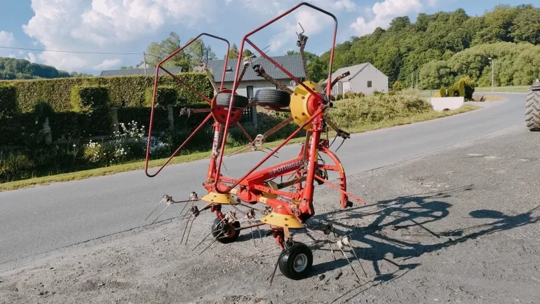 Przetrząsarka pottinger hit 54 kuhn vicon Claas deutz