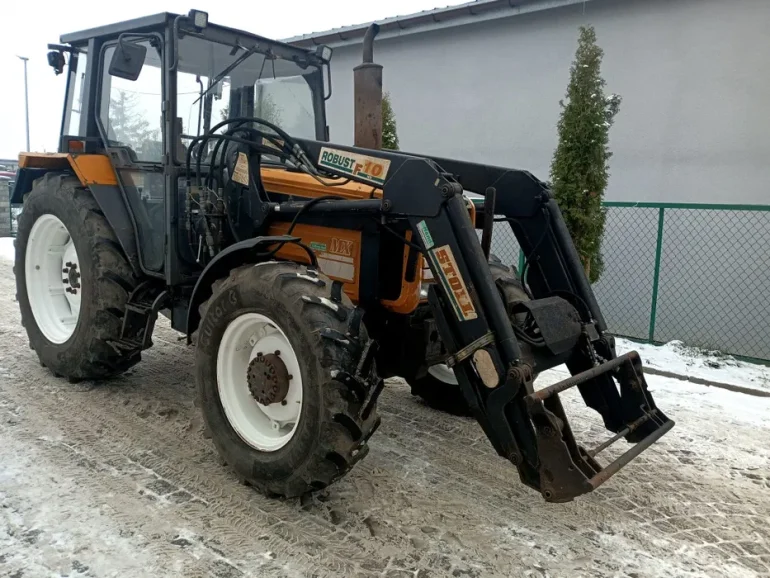 Renault 75-34 tur Robust