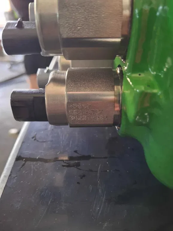 Blok zaworowy John Deere