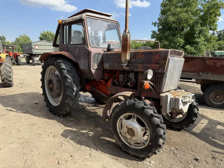 Ciągnik rokniczy Mtz 82 obciążniki zarejestrowany 4x4