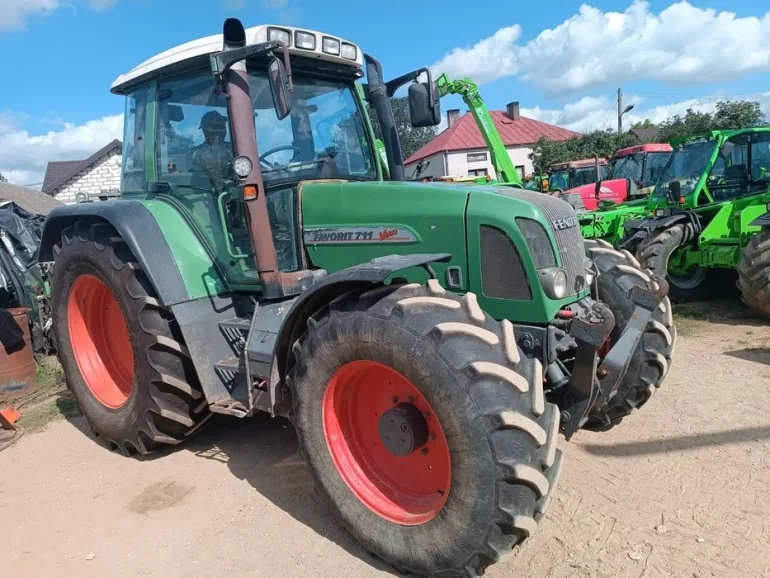 Fendt 711 Vario 716