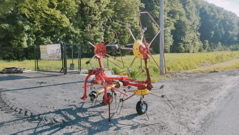 Przetrząsarka pottinger hit 54 kuhn vicon Claas deutz