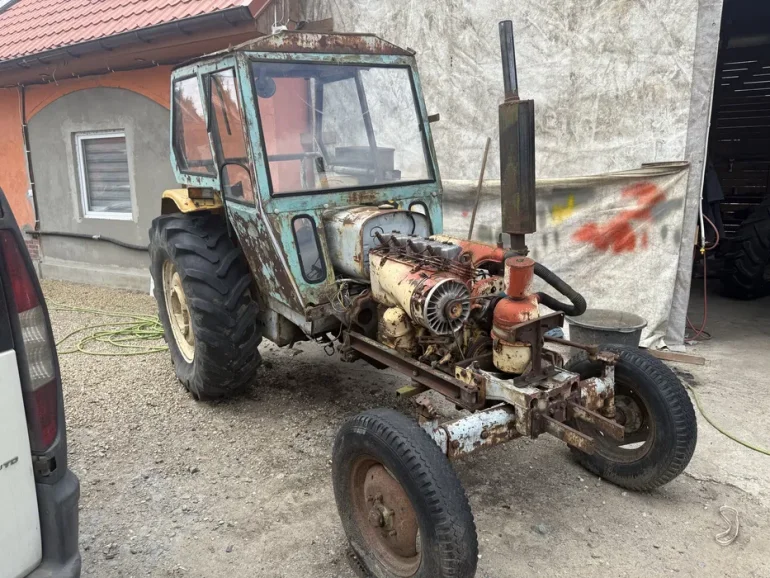Ciągnik rolniczy Ursus C360 84 rok płaska oś kabina