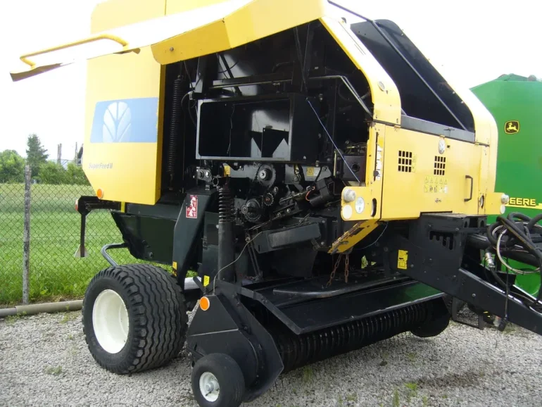 Prasa New Holland BR 7070 rotor-siatka