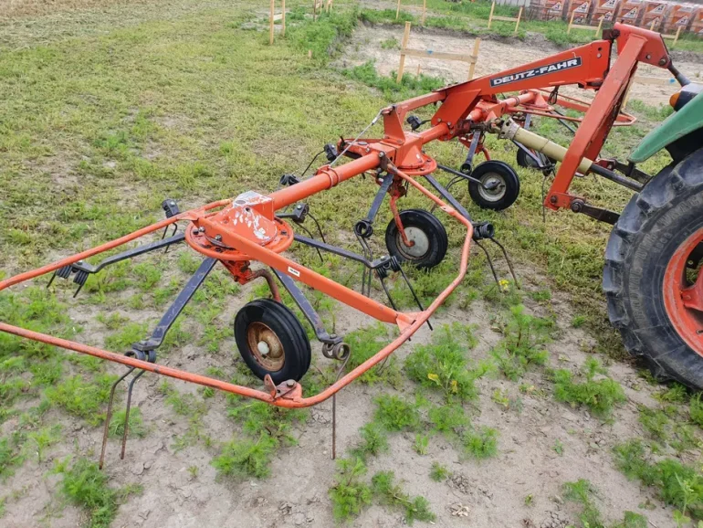Przewracarka przetrząsarka do siana fahr kh500