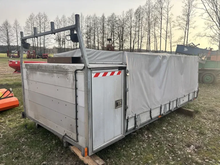 Skrzynia ładunkowa paka do busa dostawczego budowlana skrzynki