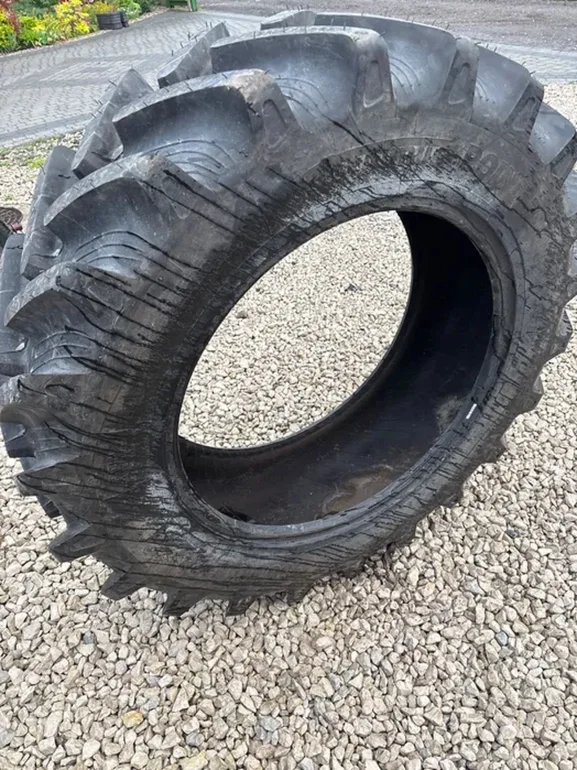 Opona rolnicza 360/70R28