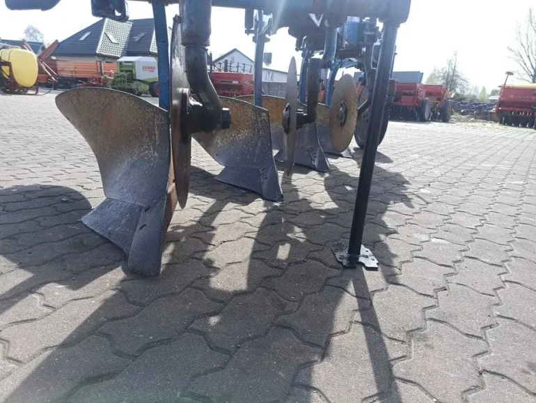 Plug cztero skibowy Fiskars Overum.Zabezpieczenia