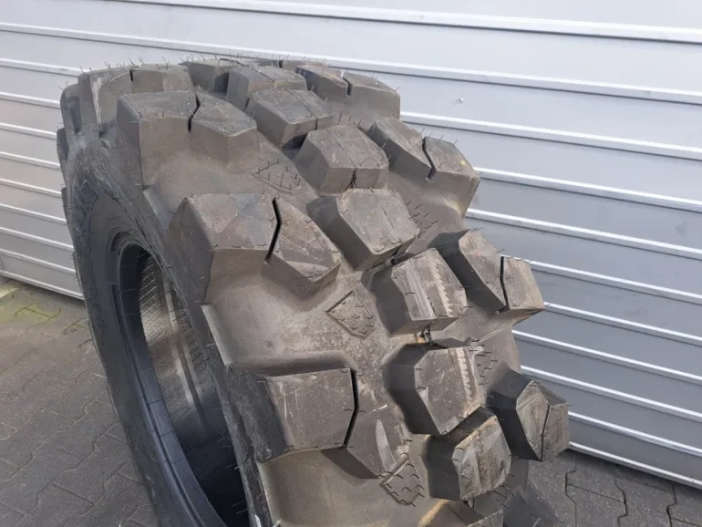 Komplet 4 sztuk opona 460/70R24 Forerunner kostka jcb manitou 17.5R24