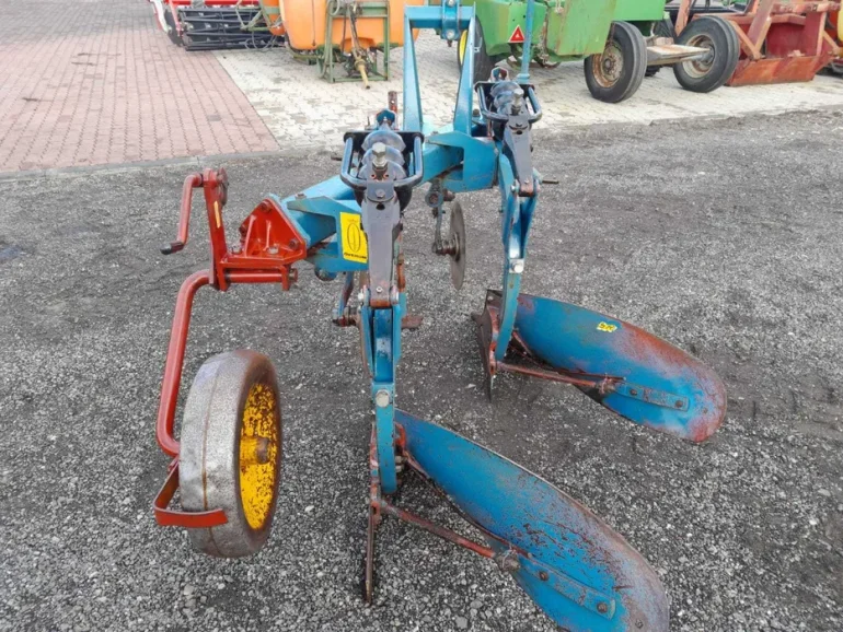 Plugi cztero skibowe Fiskars Overum