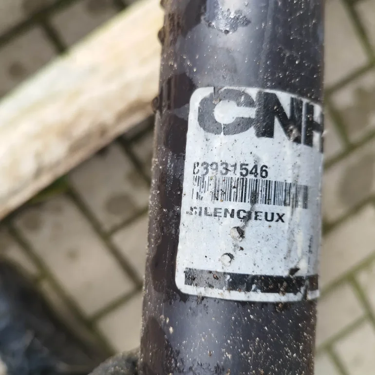 Tlumik ciagnik new holland ford 8393.1546 nowy