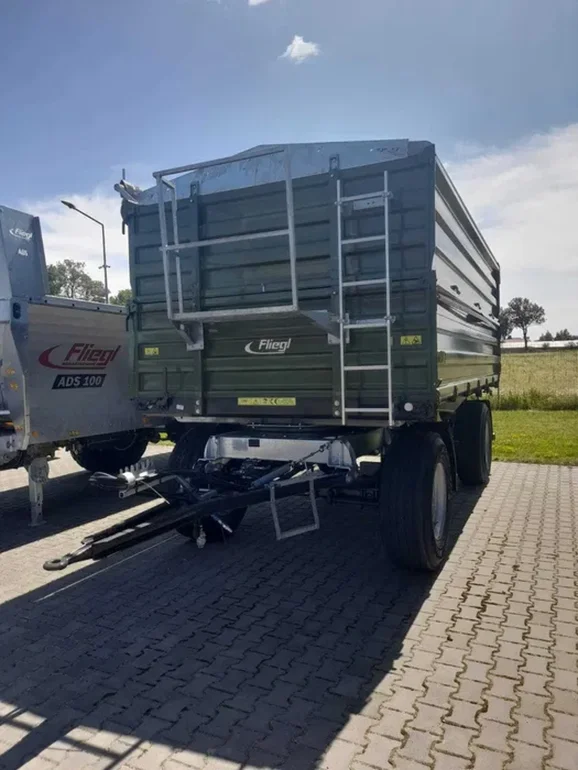 Przyczepa rolnicza trójstronnego wywrotu Fliegl DK 180 Maxum