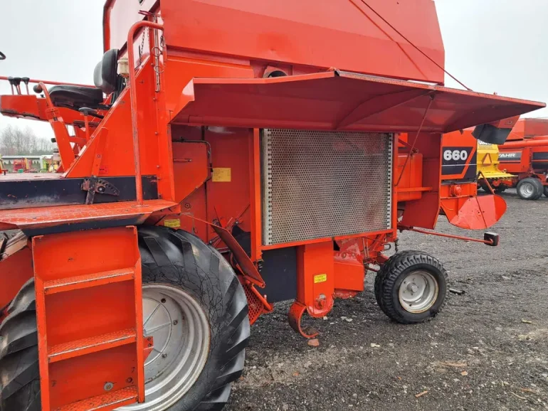 Kombajn zbozowy Deutz Fahr 660