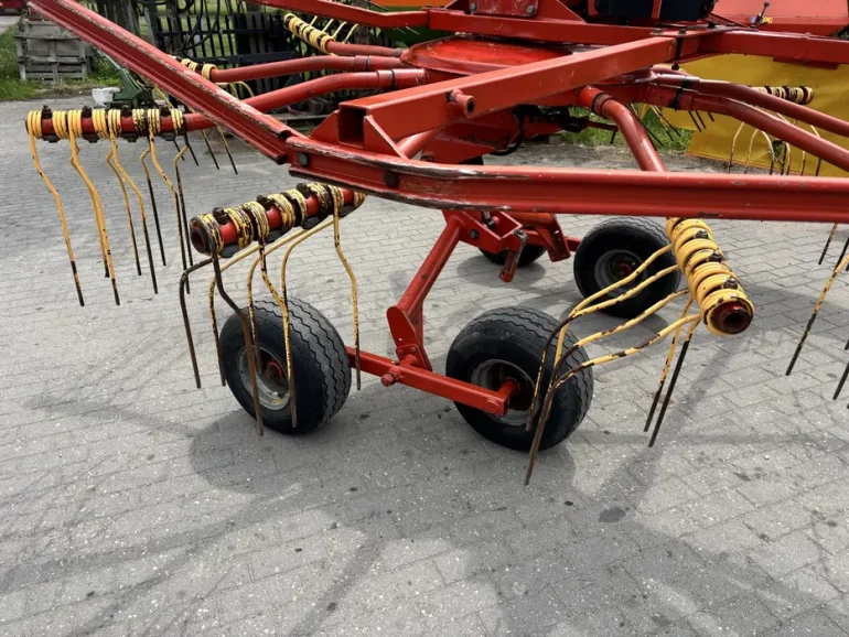 Zgrabiarka 2- karuzelowa Niemeyer 605 ED do boku krone claas kuhn