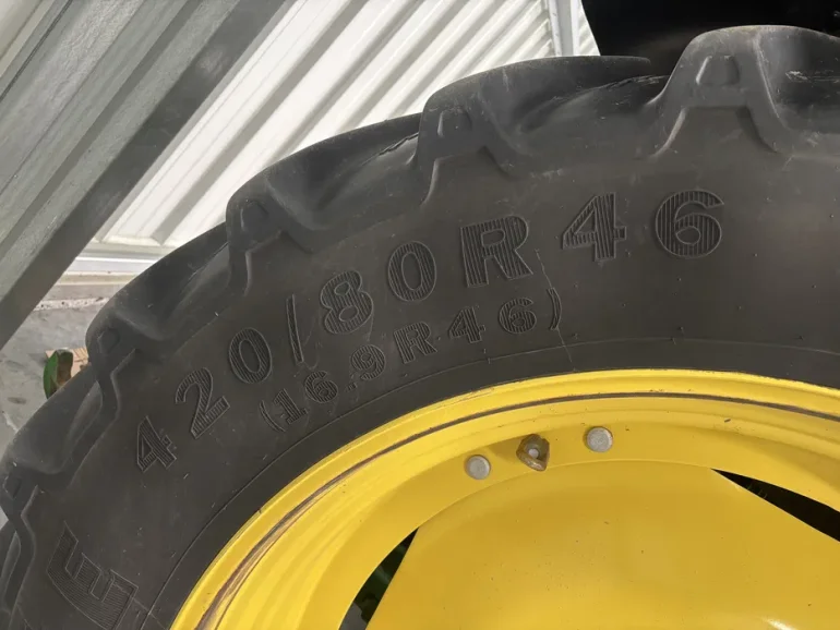 Wąskie koła john deere 6r z bliźniakami (16.9 r46)