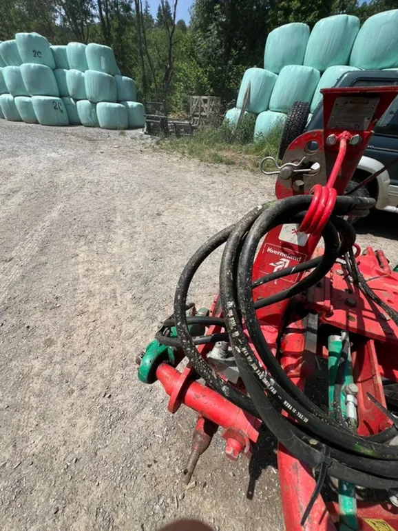 Pług kverneland em 100 3 skibowy