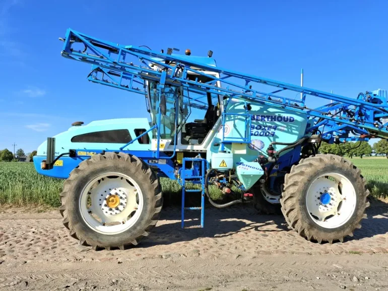 Opryskiwacz samojezdny Berthoud Boxer II 3000l 24/21m Iveco Jaskółki