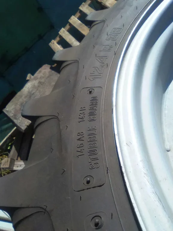 Sprzedam Koła 12,4R36 JCB Fastrac 2140