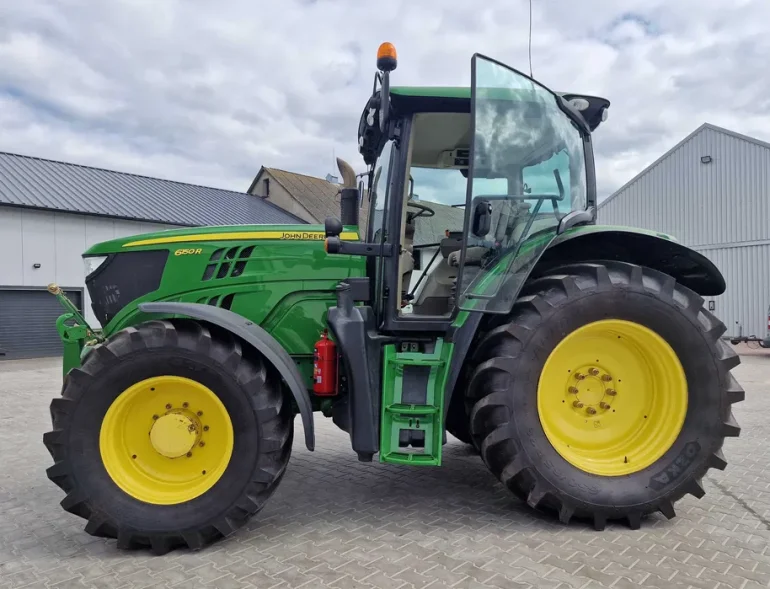 Wynajem ciągnika John Deere 6150R Tuz WOM, 50km/h