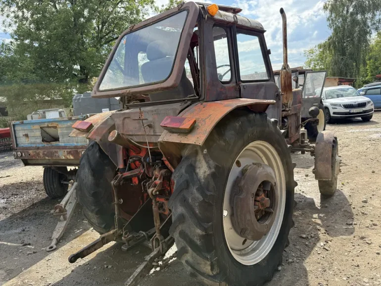 Ciągnik rokniczy Mtz 82 obciążniki zarejestrowany 4x4