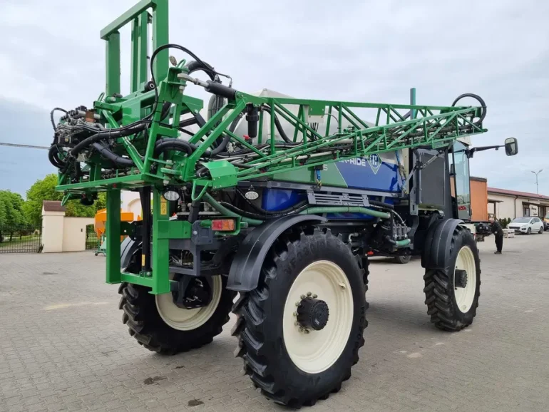Opryskiwacz samojezdny HOUSEHAM AIRRIDE 5000 rok produkcji 2019 24m