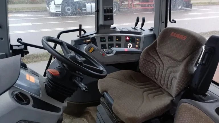 Class AXION 850 świeżo sprowadzony