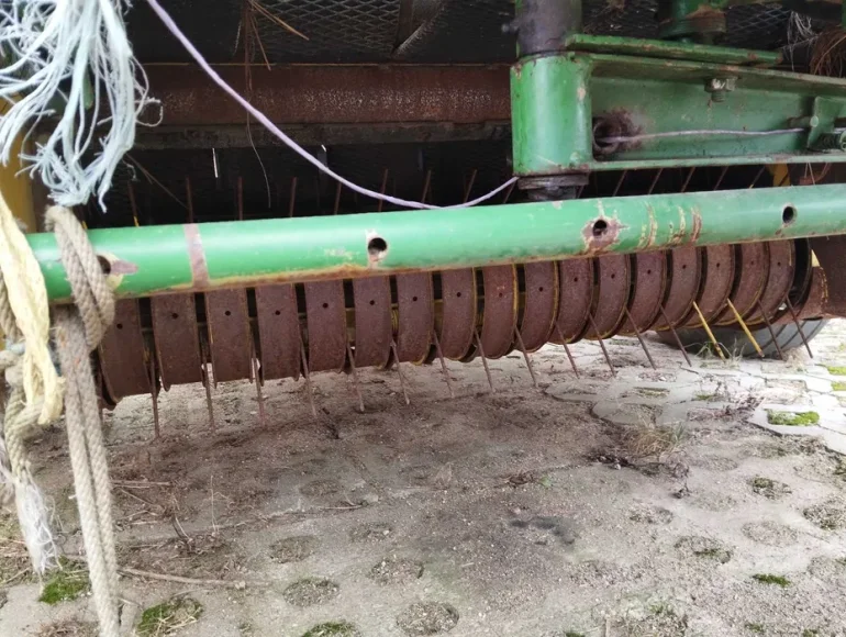 prasa john deere 550 rok 1985 sprawna wałek ownijanie na sznurek