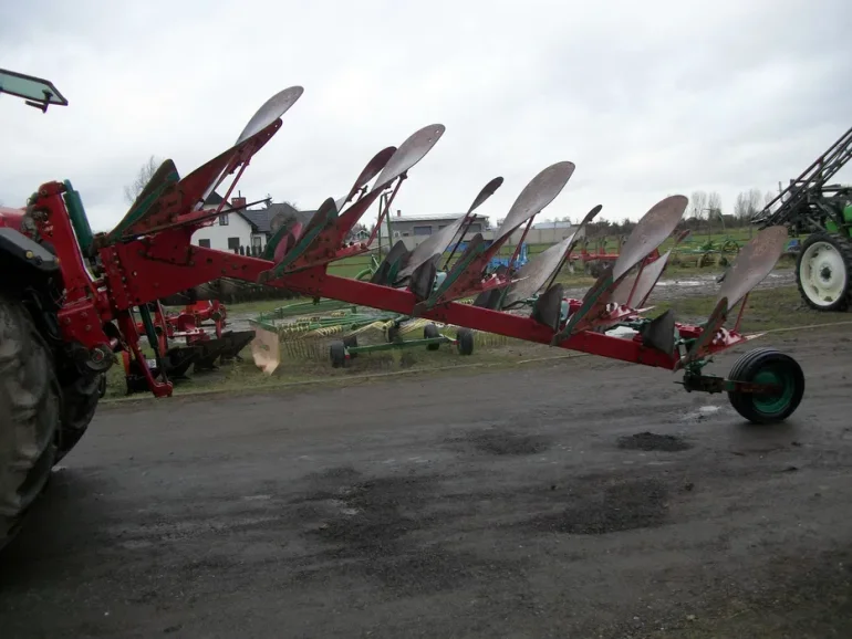 Pług KVERNELAND LM85 2010r