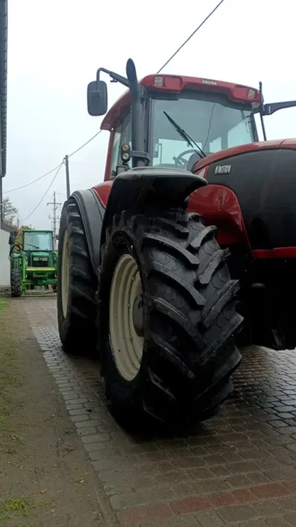 Valtra T190 przedni tuz