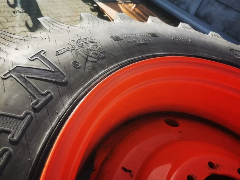 Koła 480/80 R38 Titan Tubeless wzmacniane Lexion