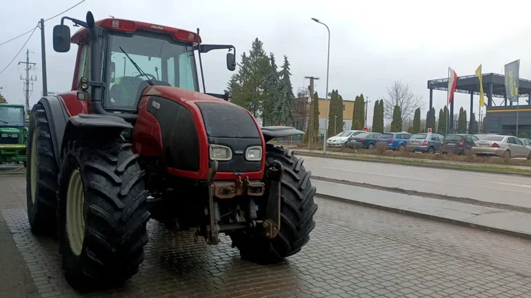 Valtra T190 przedni tuz