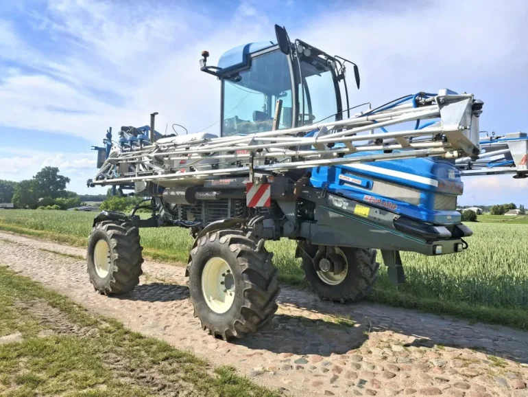 Opryskiwacz Hardi Evrard Alpha 2700l 28/24/21m Jaskółka 7 sekcji Skręt