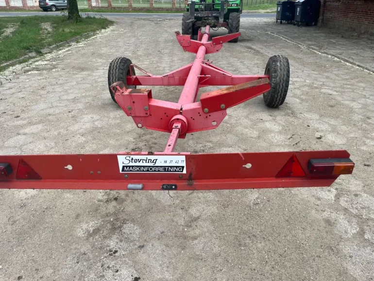 Wózek do hederu Massey Ferguson regulowany