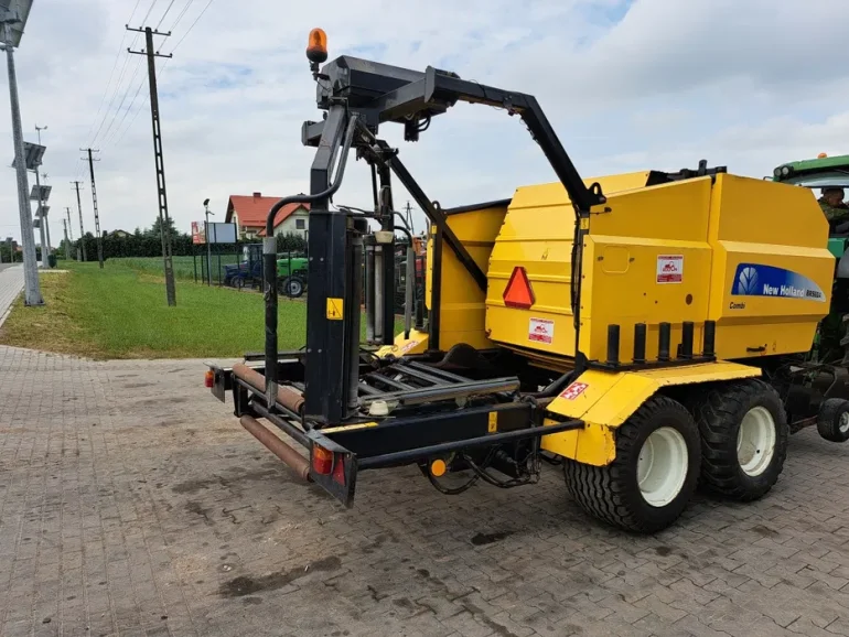 Praso owijarka New Holland BR 560A Combi