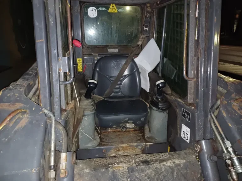Bobcat NEW HOLLAND LS 185B ładwarka