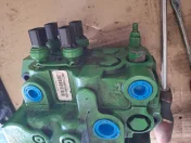 Blok zaworowy John Deere