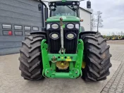 Wynajem ciągnika rolniczego John Deere 7930